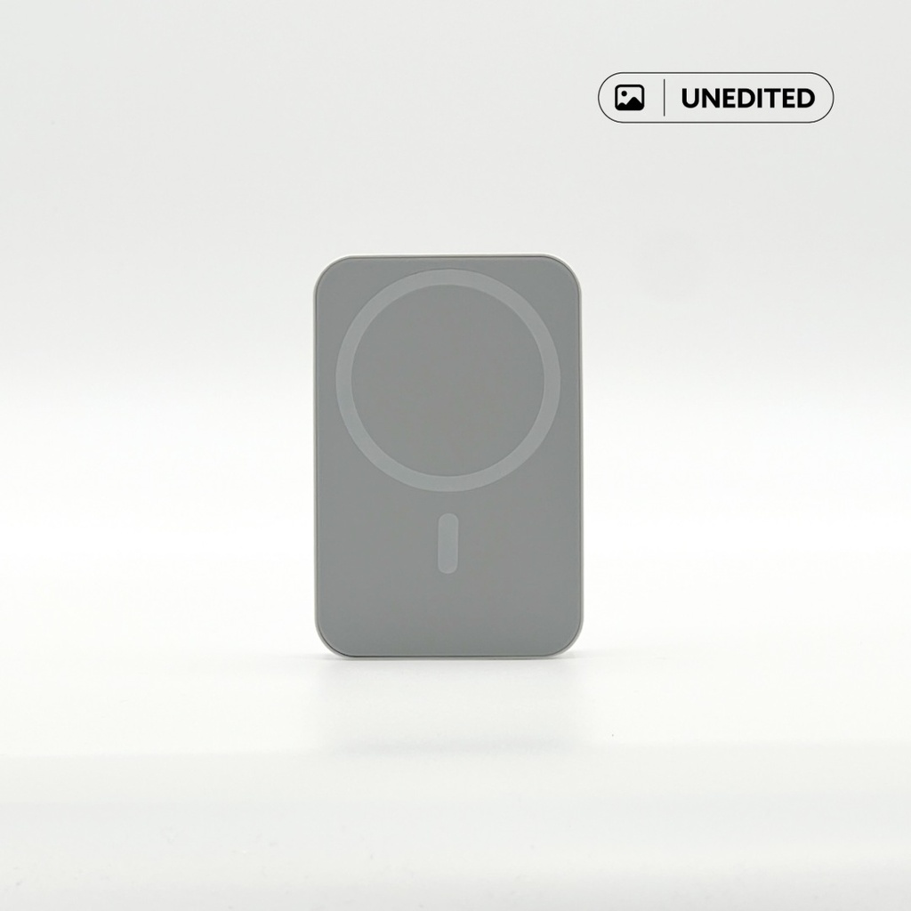 Maglite 5K - 5000 mAh Magnetic Wireless Power Bank - White 